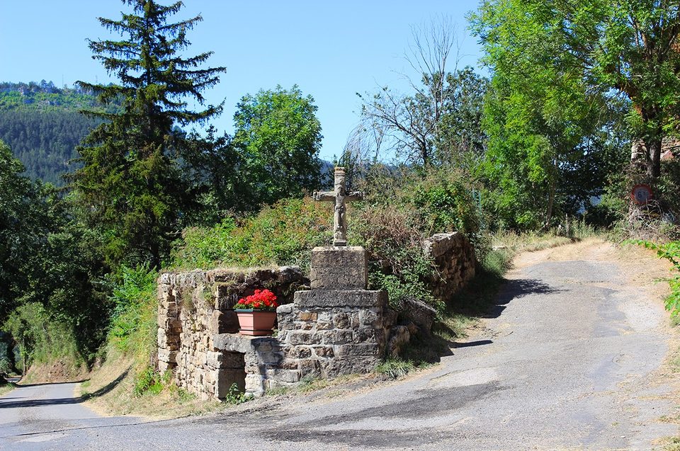 Croisement de chemins à Pelgeires