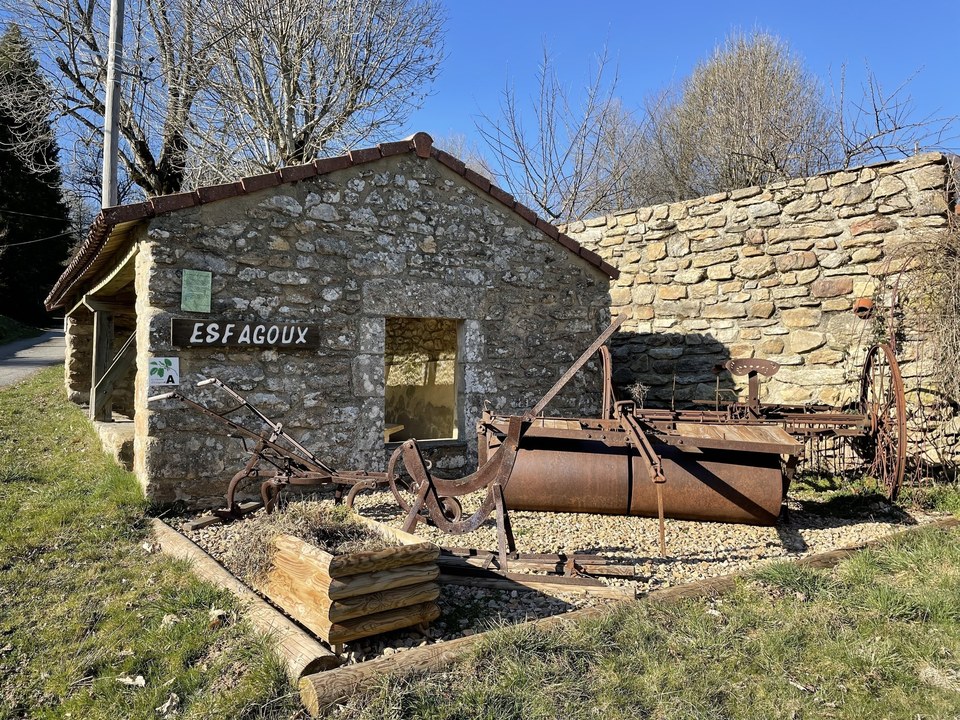 Souvenirs sur la place du hameau