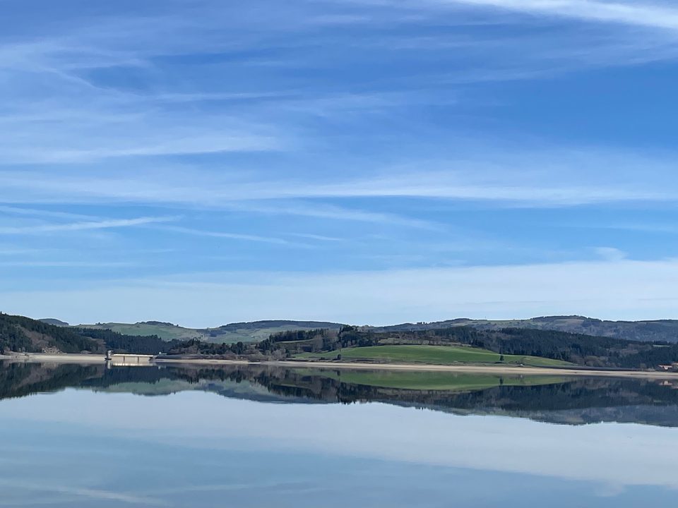 Le grand lac de Naussac