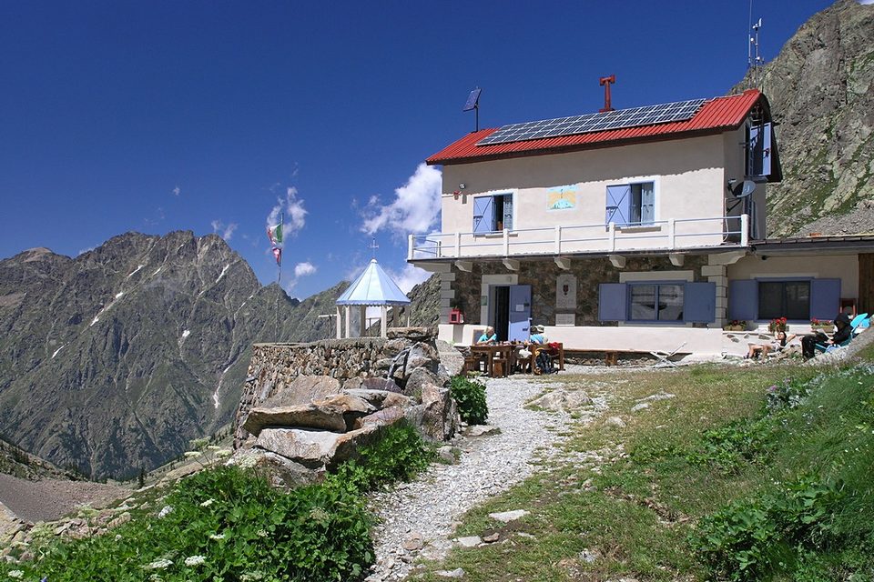 Le Refuge Morelli Buzzi et le Col du Chiapous