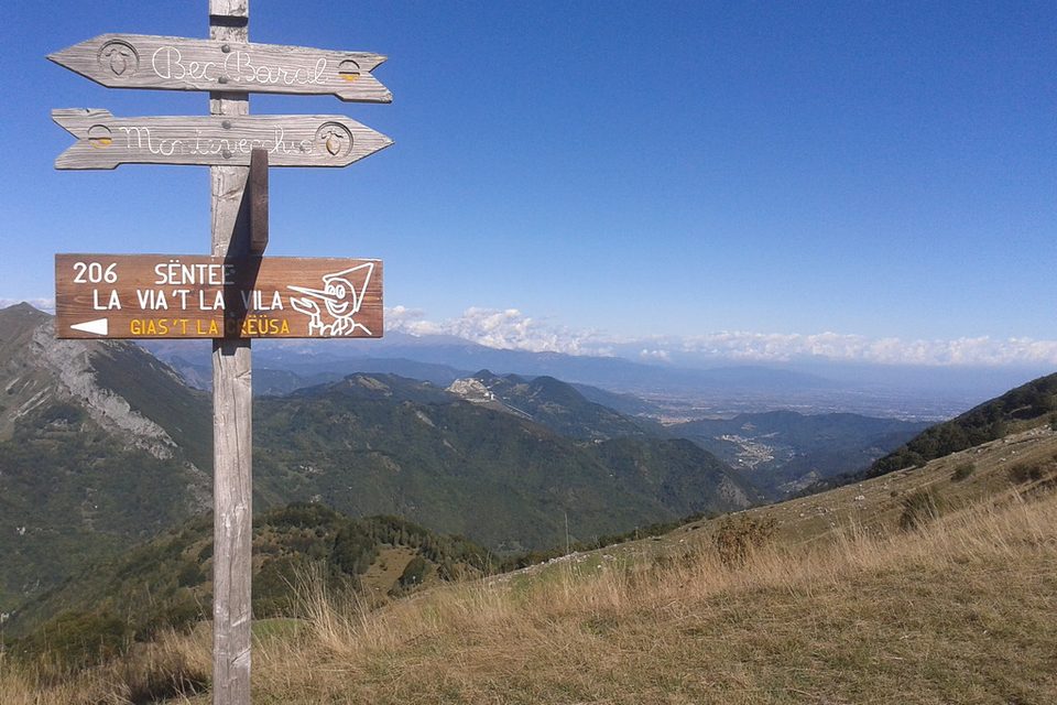 Palina segnavia al Colle Arpiola