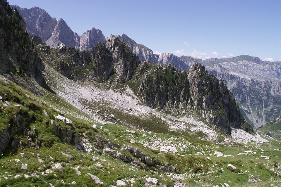 Il vallone che conduce a Porta Sestrera dal Rifugio Garelli