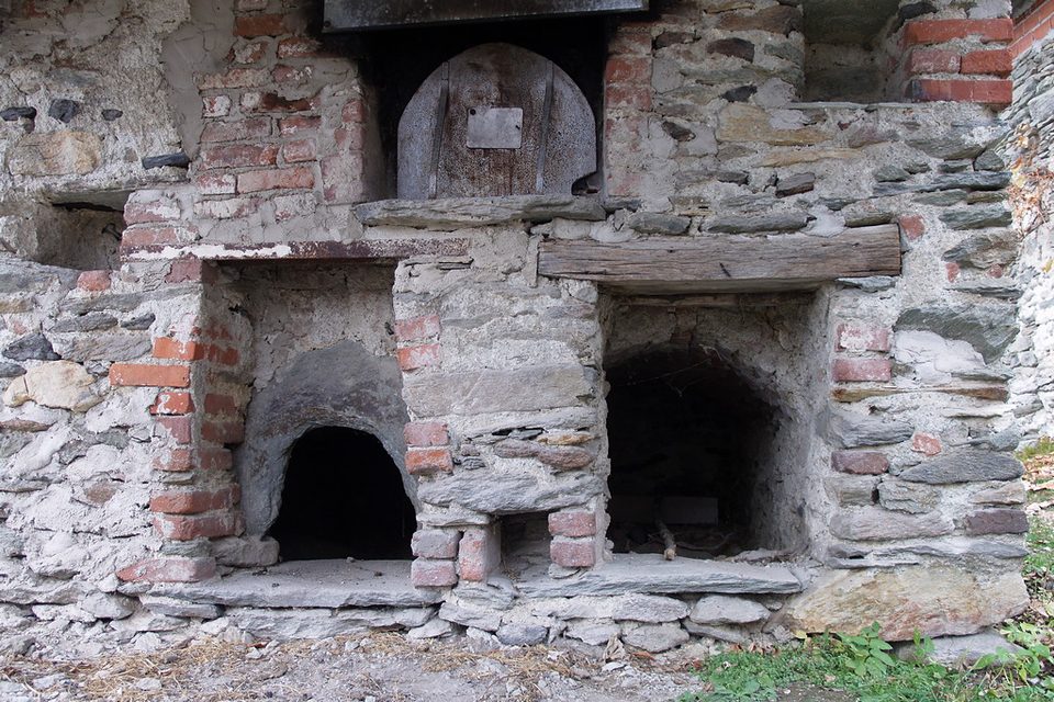 Forno comunitario a Tetti Fuggin