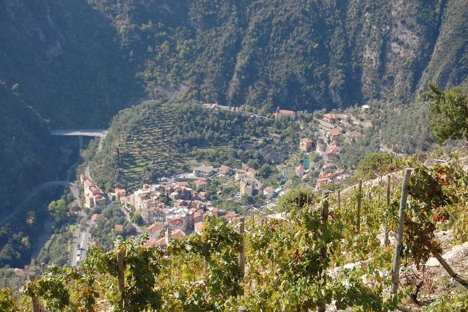 Les plus beaux villages Ligures - Traversée de Airole à Dolceaqua
