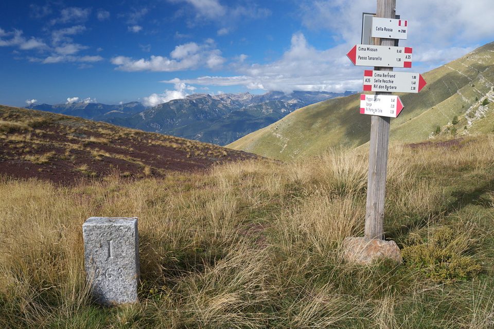 Palina segnavia alla Colla Rossa