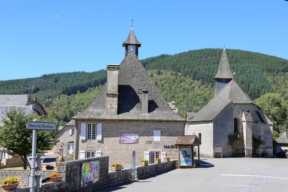 2 Eglise ST Jacques de Chaumeil,D.Agnoux_1