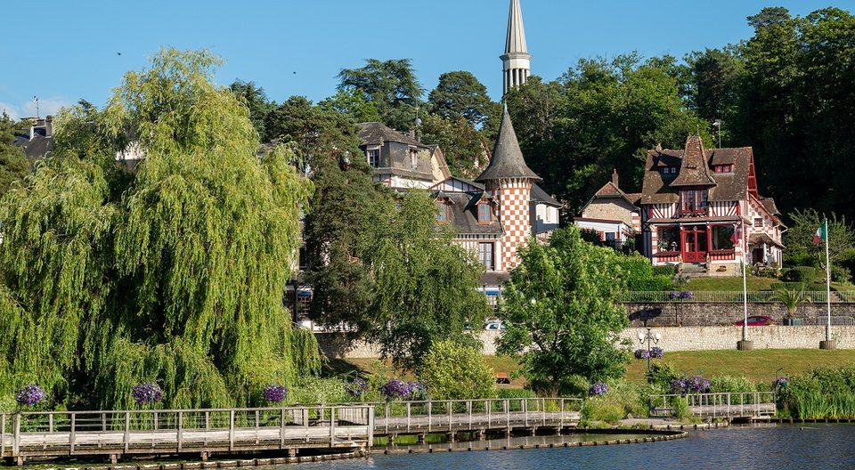 Vue du Lac, Station thermale de Bagnoles de l'Orne Normandie