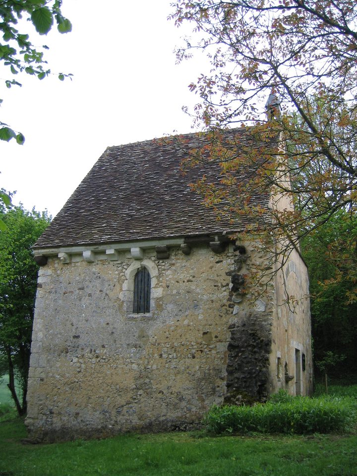 Chapelle St-Hilaire-des-Noyers©Patrick Mouron