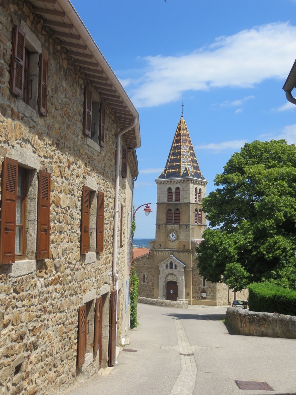 Le village et son église