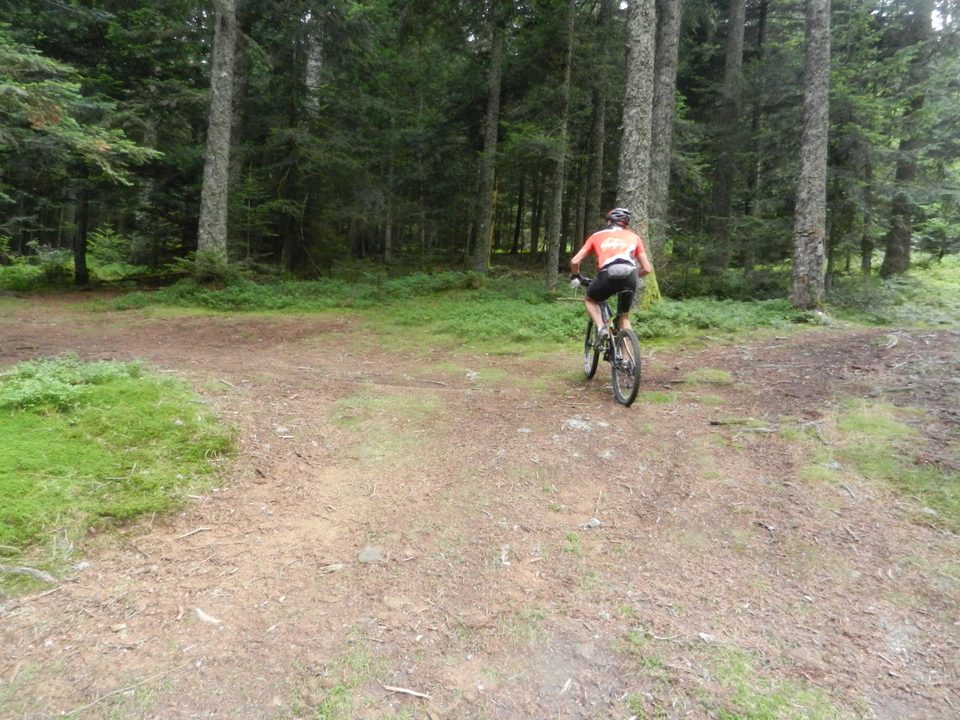 VTT n°28 - La Croix du Trève - Difficulté rouge (VTTAE bleu)