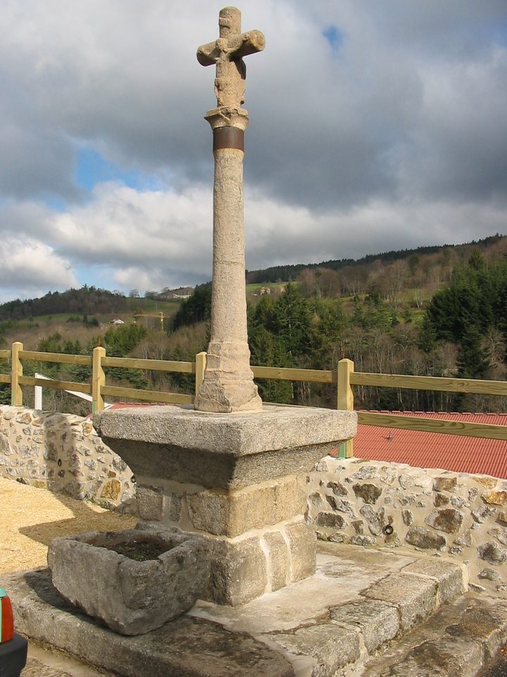 Le Sentier des Croix - St-Sauveur-en-Rue N° 3