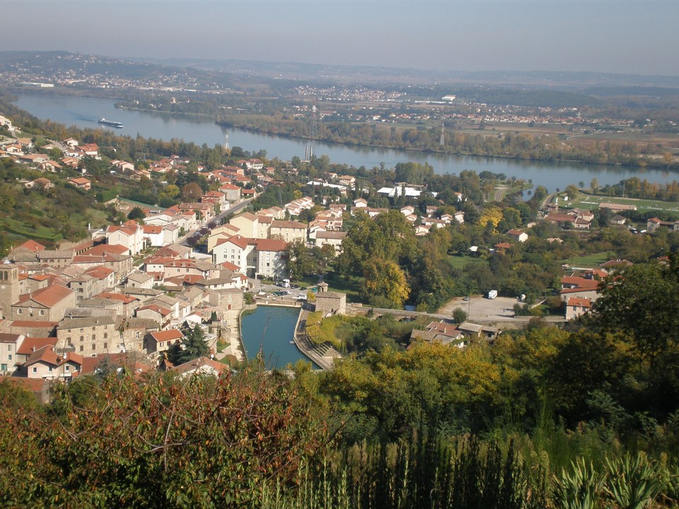 Vue village