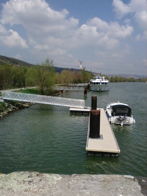 Halte fluviale