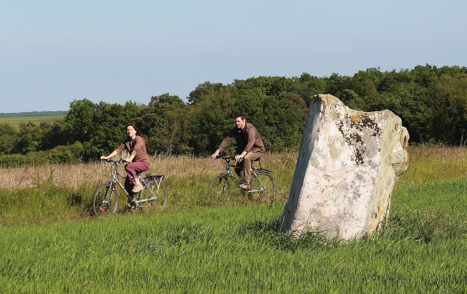 Rando cyclo des megalithes ©Marie-Lys Hagenmüller-Arelys Photos (3)(1)