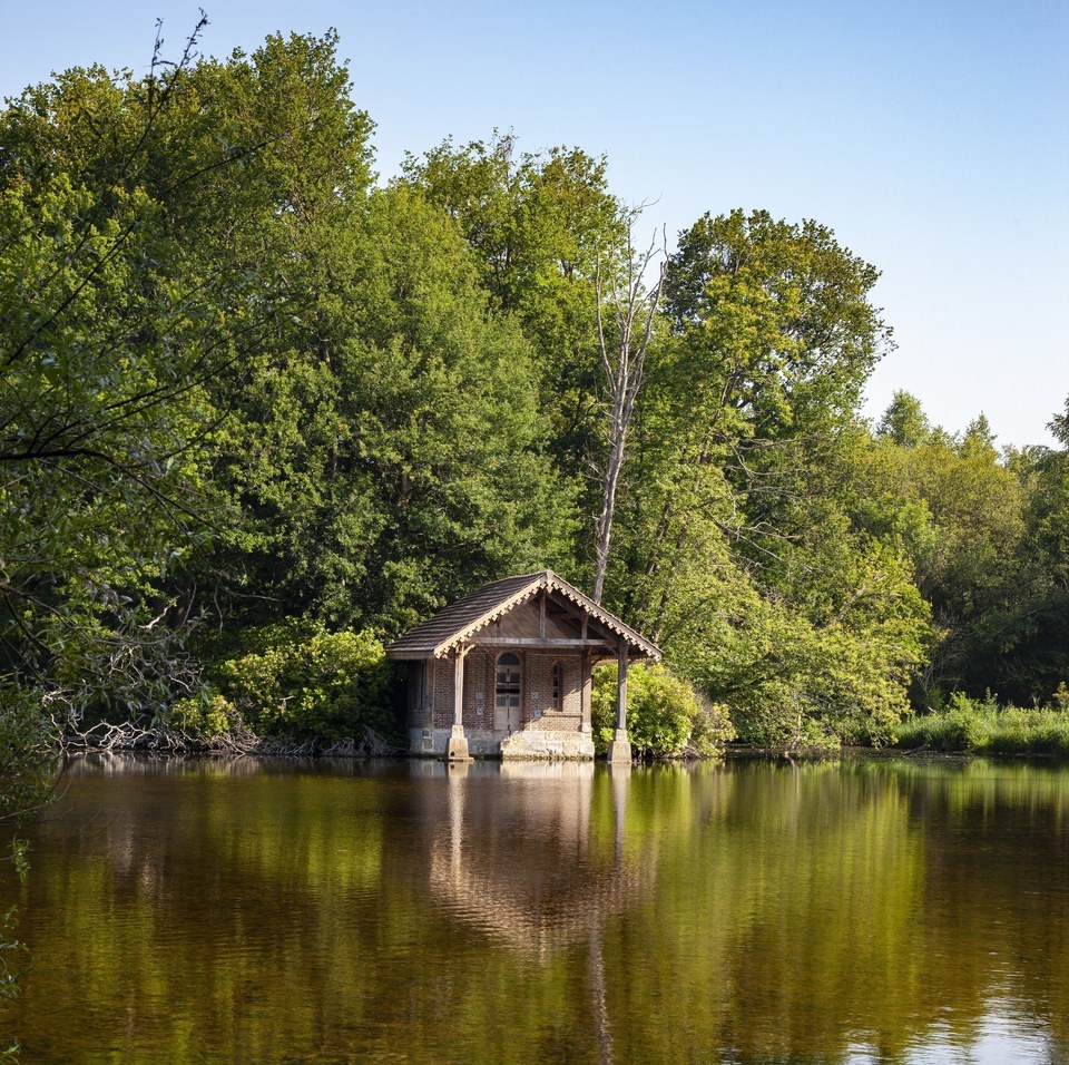 Réserve naturelle et cité féodale