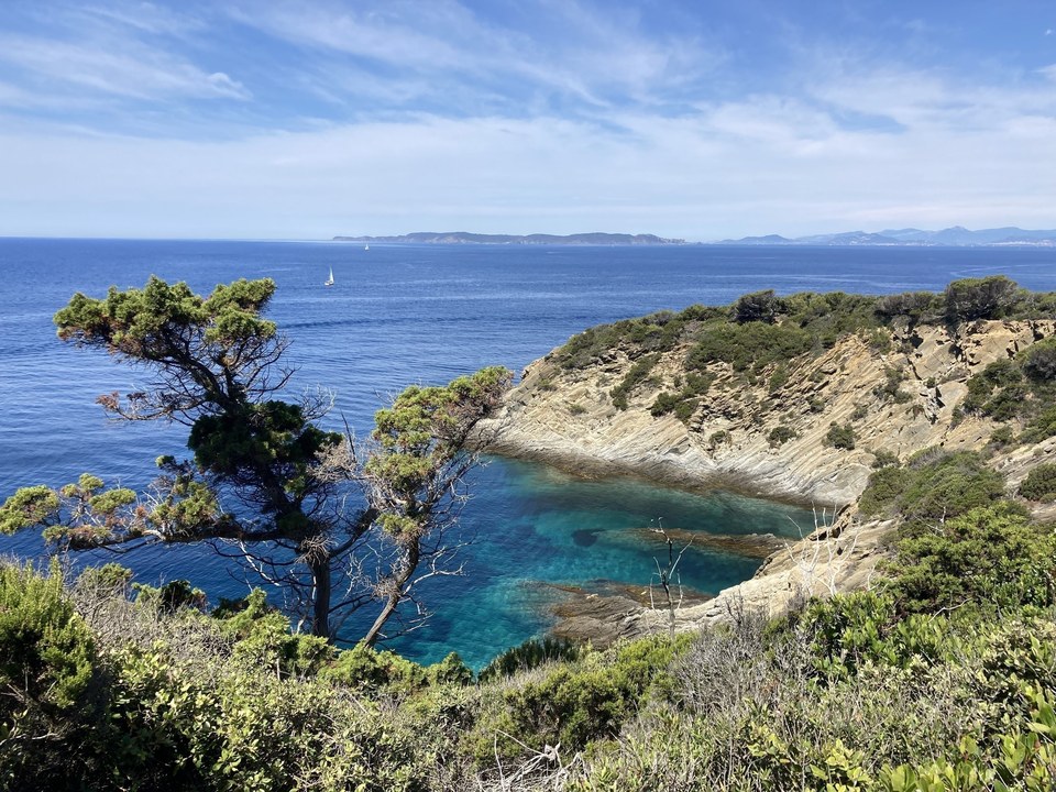 Point de vue du circuit des crêtes Port Cros