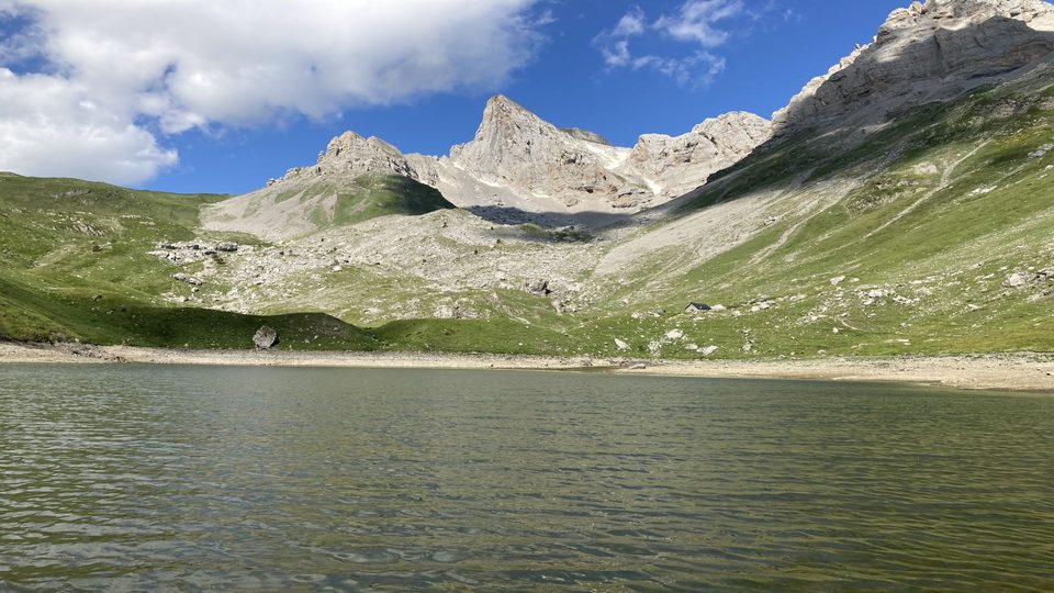 N°51 Cabane et Lac de Lhurs