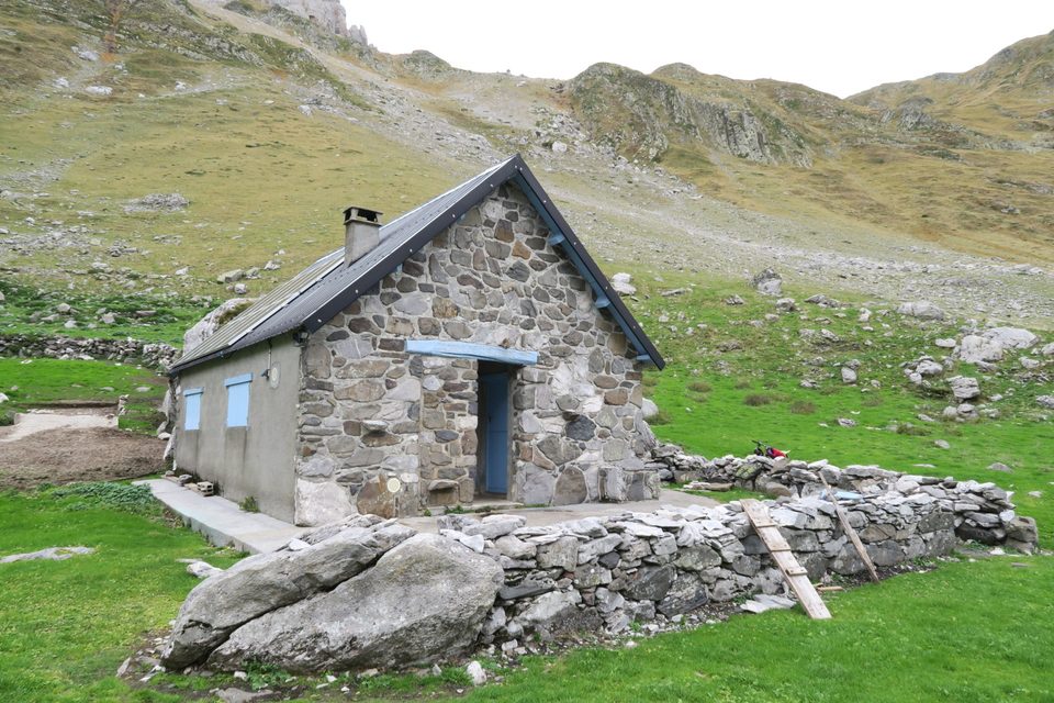 N°51 Cabane et Lac de Lhurs
