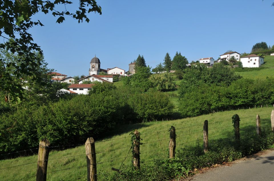 Sare, collines et grottes de Xareta