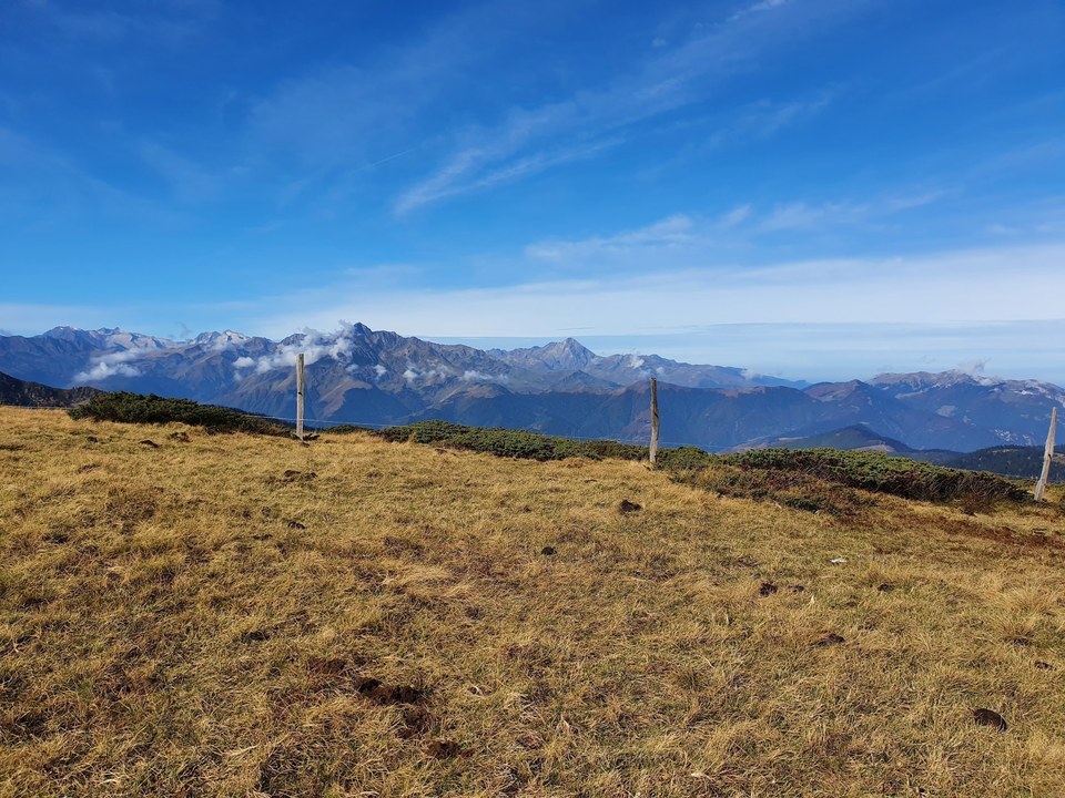 Vue au sud depuis le Mont Né