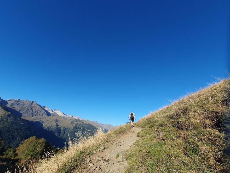 Arrivée sur le plateau de Campsaure