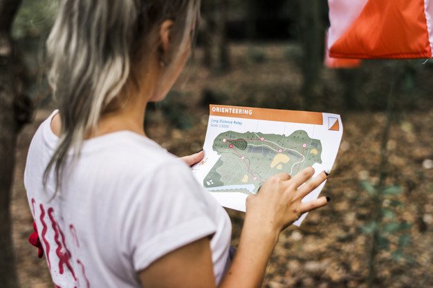 activite-point-controle-course-orientation-plein-air_53876-48898