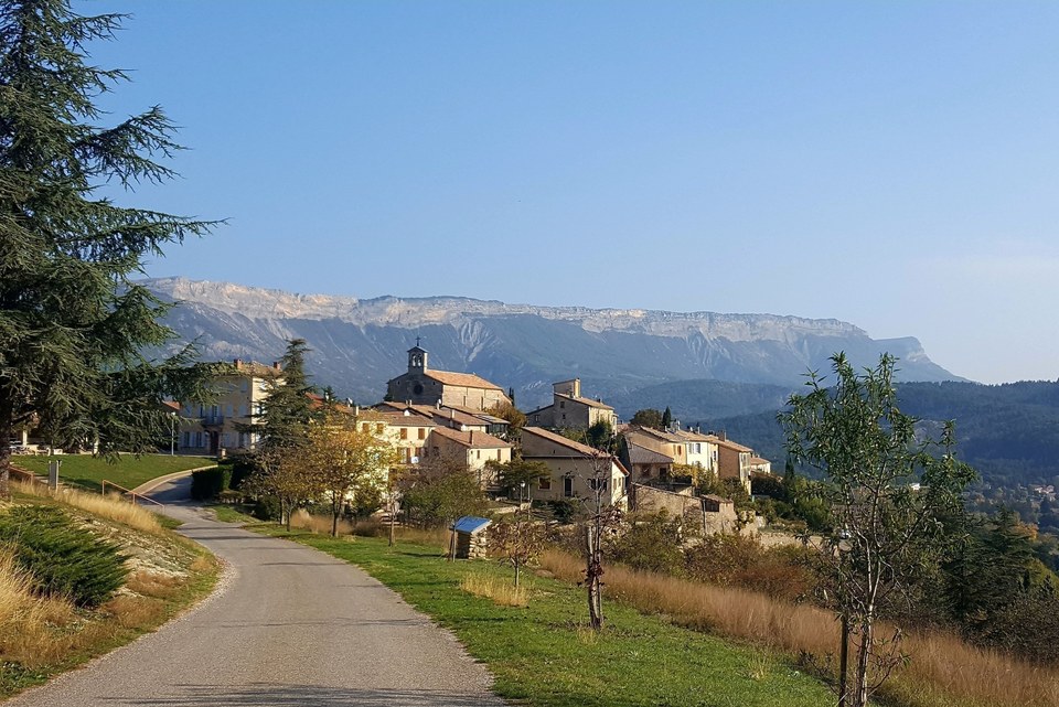 Tour du plateau de Lagrand (N°18)