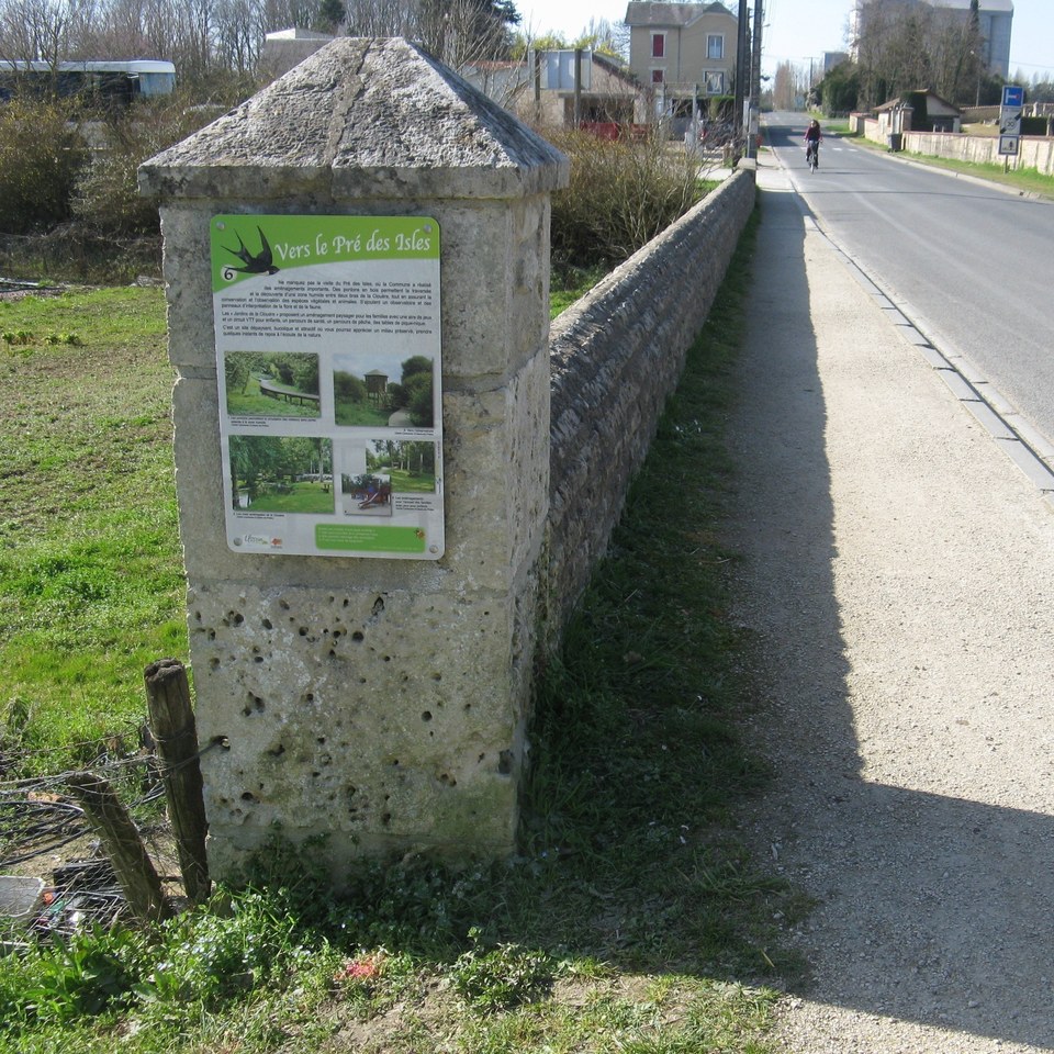Panneau Usson-du-Poitou au fil du temps