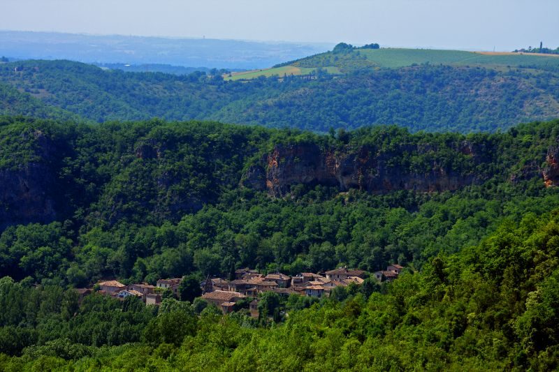 vue aerienne de Larroque