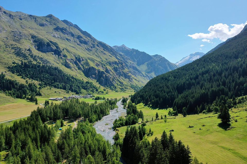 30-Les 4 hameaux du vallon classé de Champagny le Haut