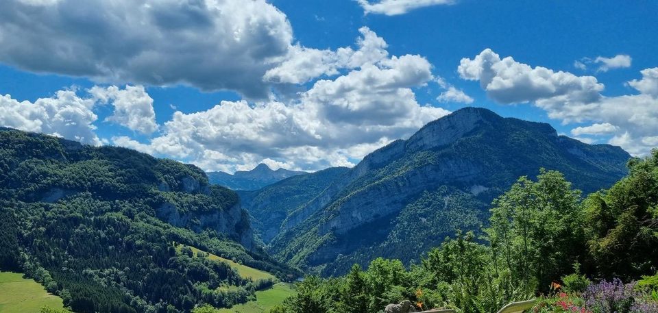Autour de l'ENS des Rimets