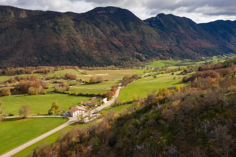 Vue sur l'auberge du collet