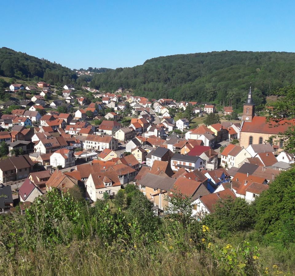 Vue sur le village de sabotiers Soucht
